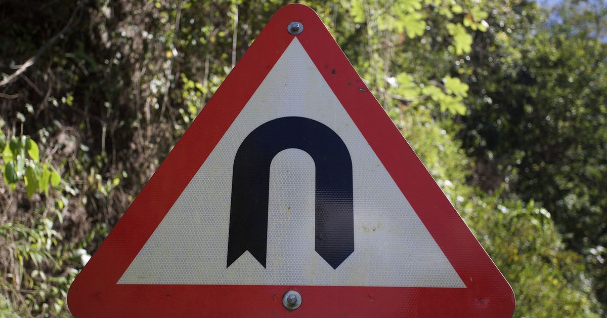 BTC Price Bulls Face Setback as Monthly Stochastic Indicator Turns Lower: Analyst