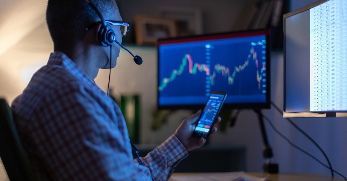Bitcoin (BTC) Prices Circle $27.5K, Ether (ETH) Bulls Lose $30M as Altcoins Drop