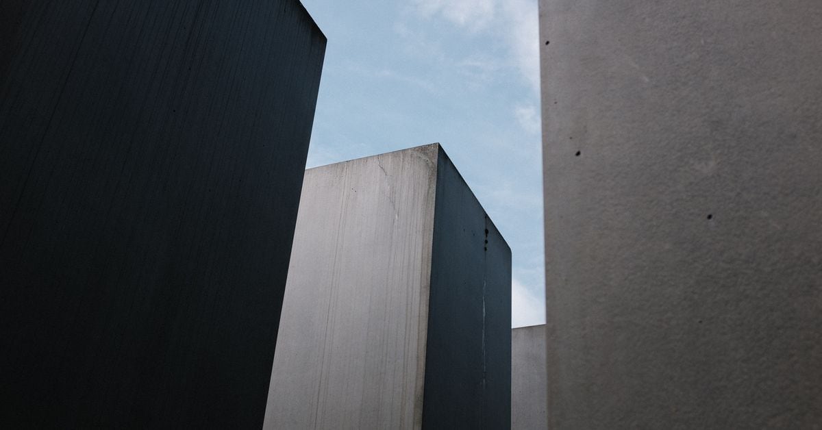 Atmosphere (Shutterstock/CoinDesk)