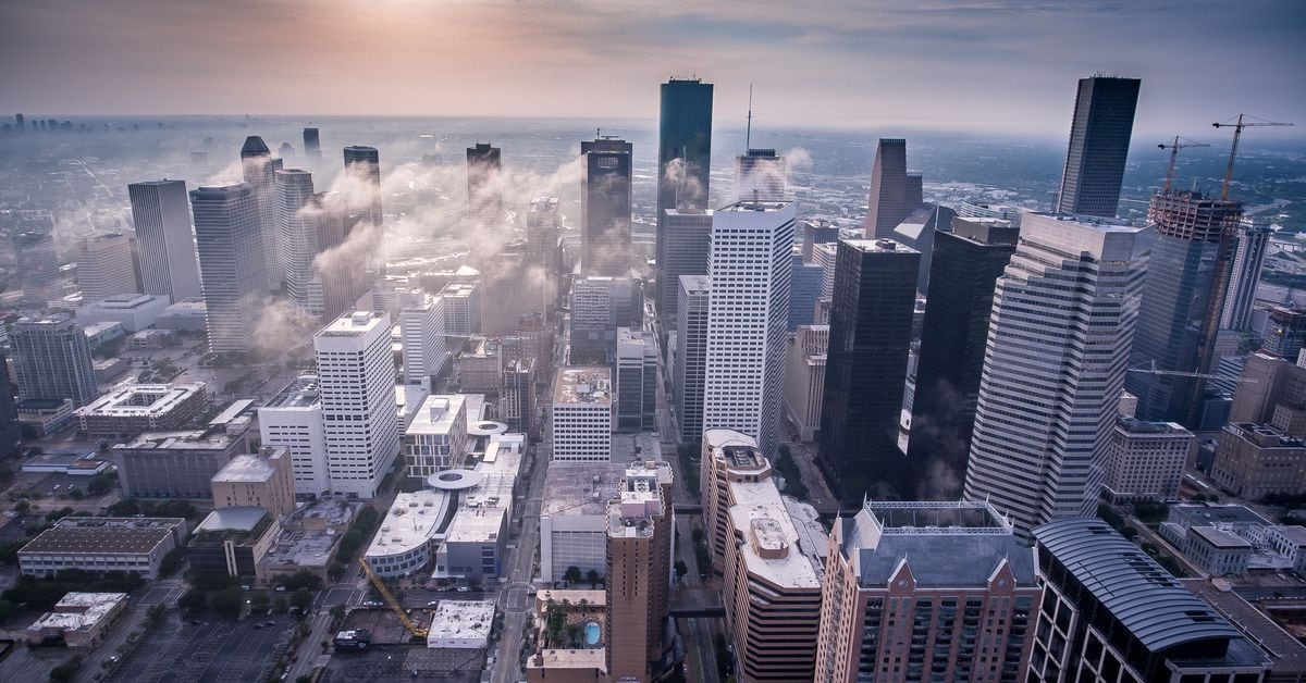 Atmosphere (Shutterstock/CoinDesk)