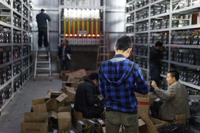Bitcoin mining farm (CoinDesk archives)
