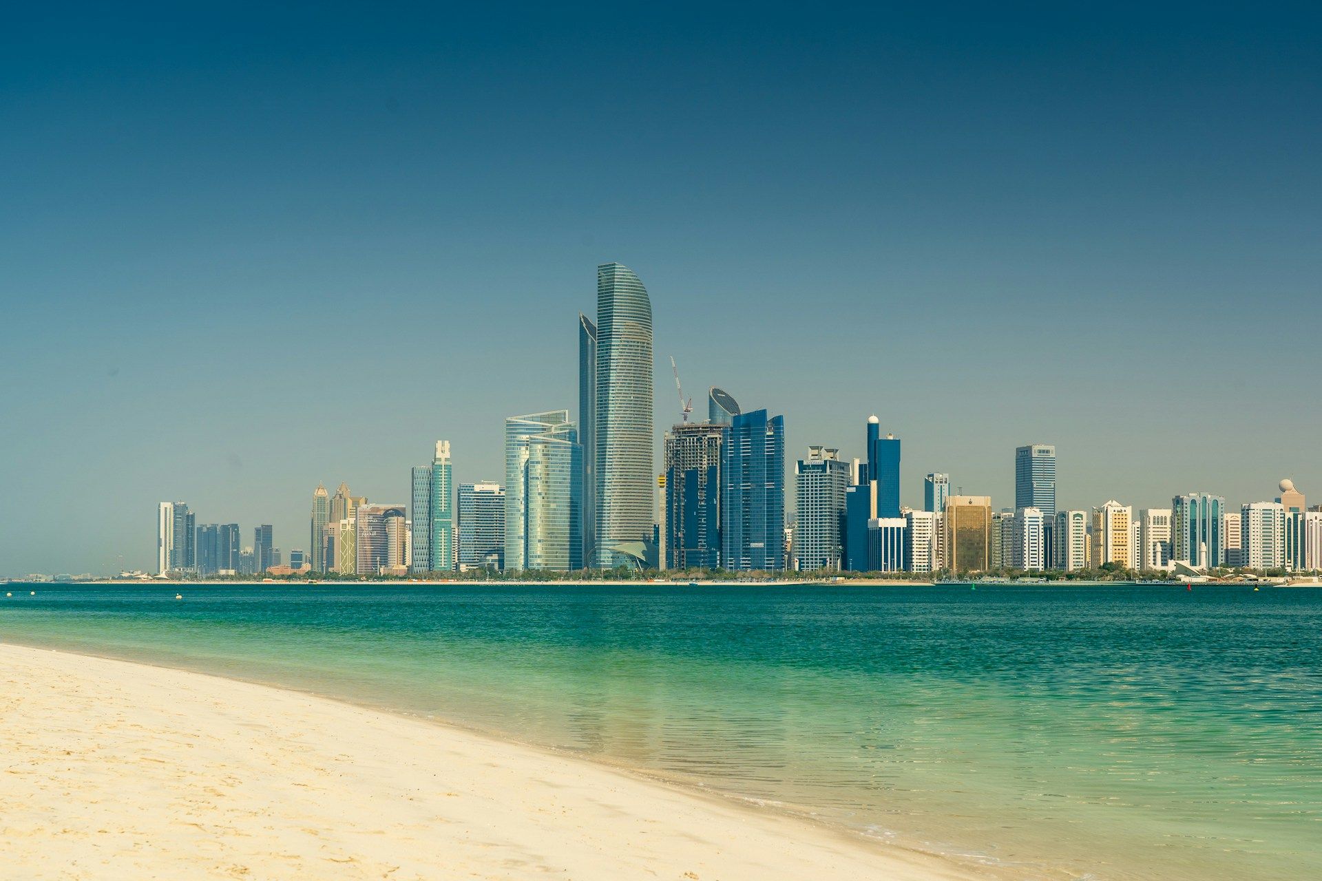 Abu Dhabi’s ADGM and Chainlink Partner to Develop Compliant Tokenization Frameworks