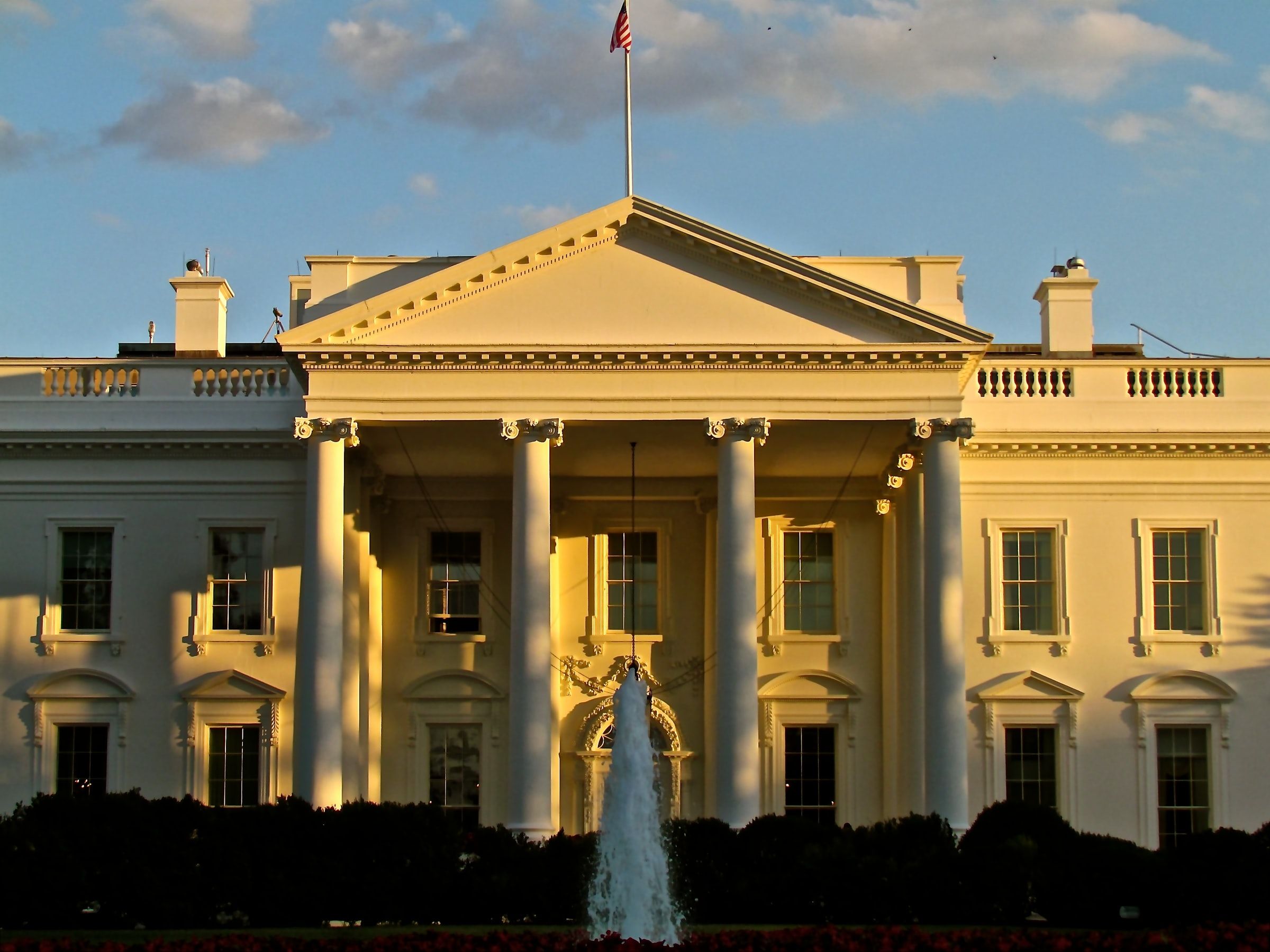 White House (Suzy Brooks/Unsplash)