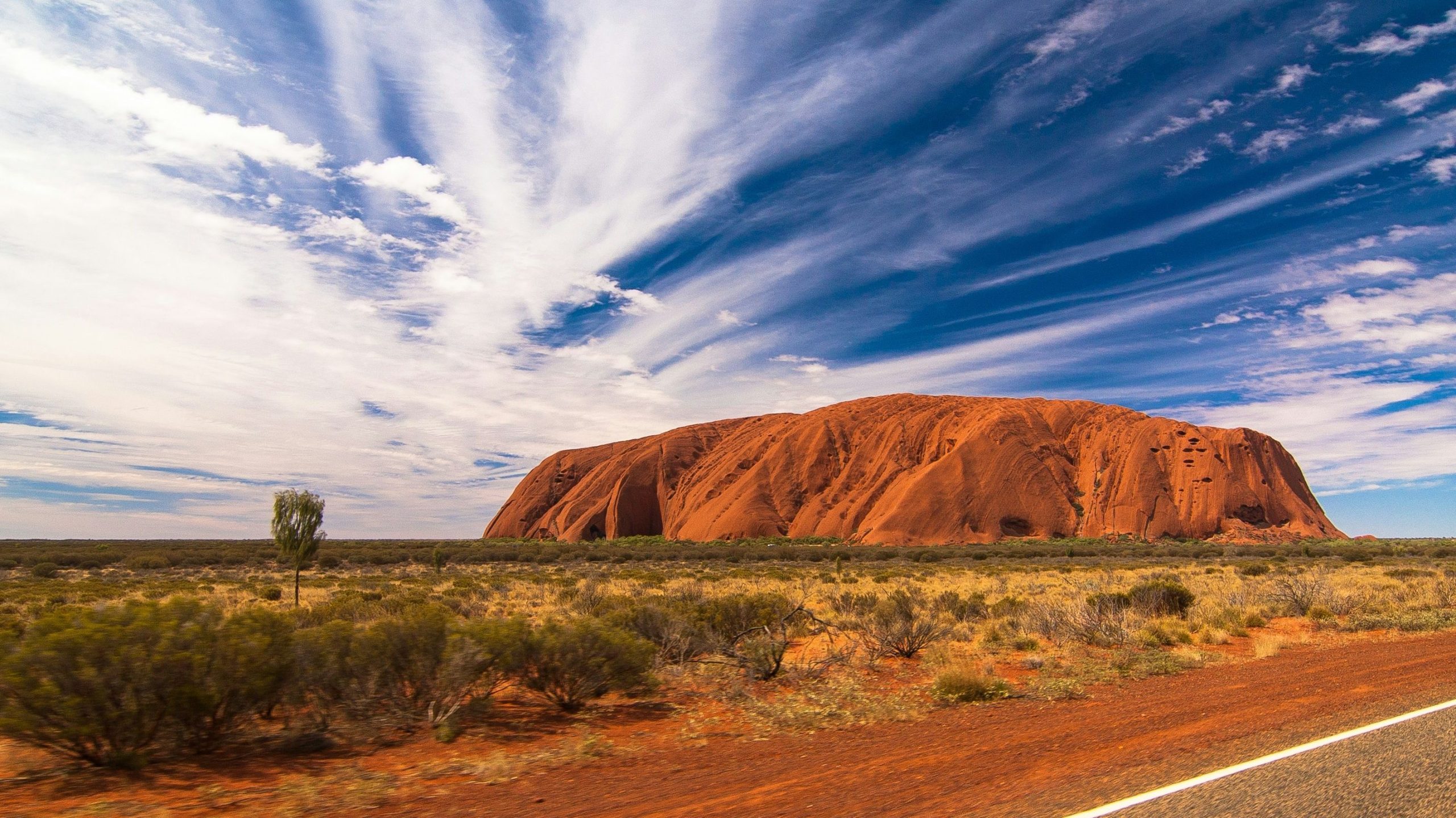 Aussie Dollar Offers Hope to Bitcoin Bulls as BTC Drops Below $75K, Completing Double Top Sell-Off