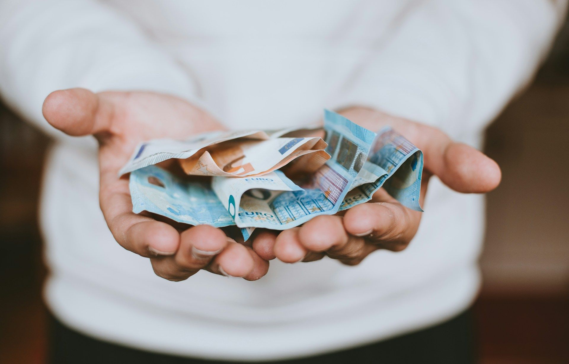 Riot Platforms Secures $100M Bitcoin-Backed Credit Line From Coinbase