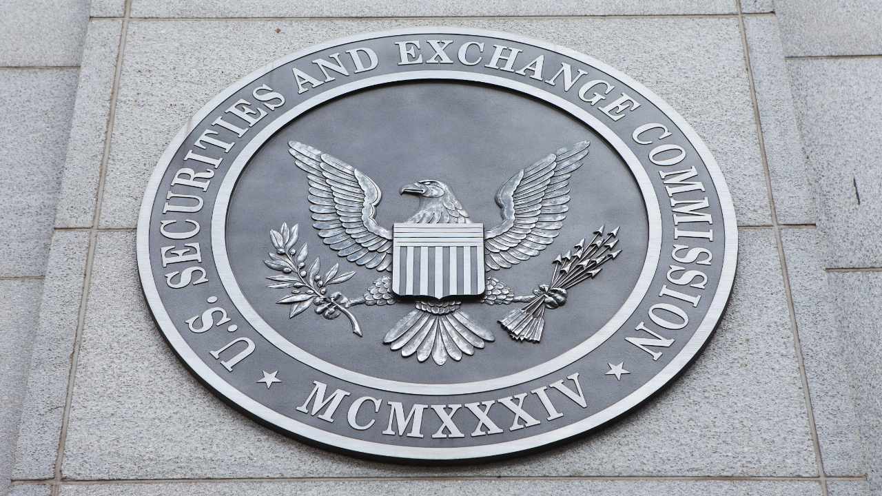 SEC Commissioner Breaks Down Staking—Who’s Safe, What’s Covered