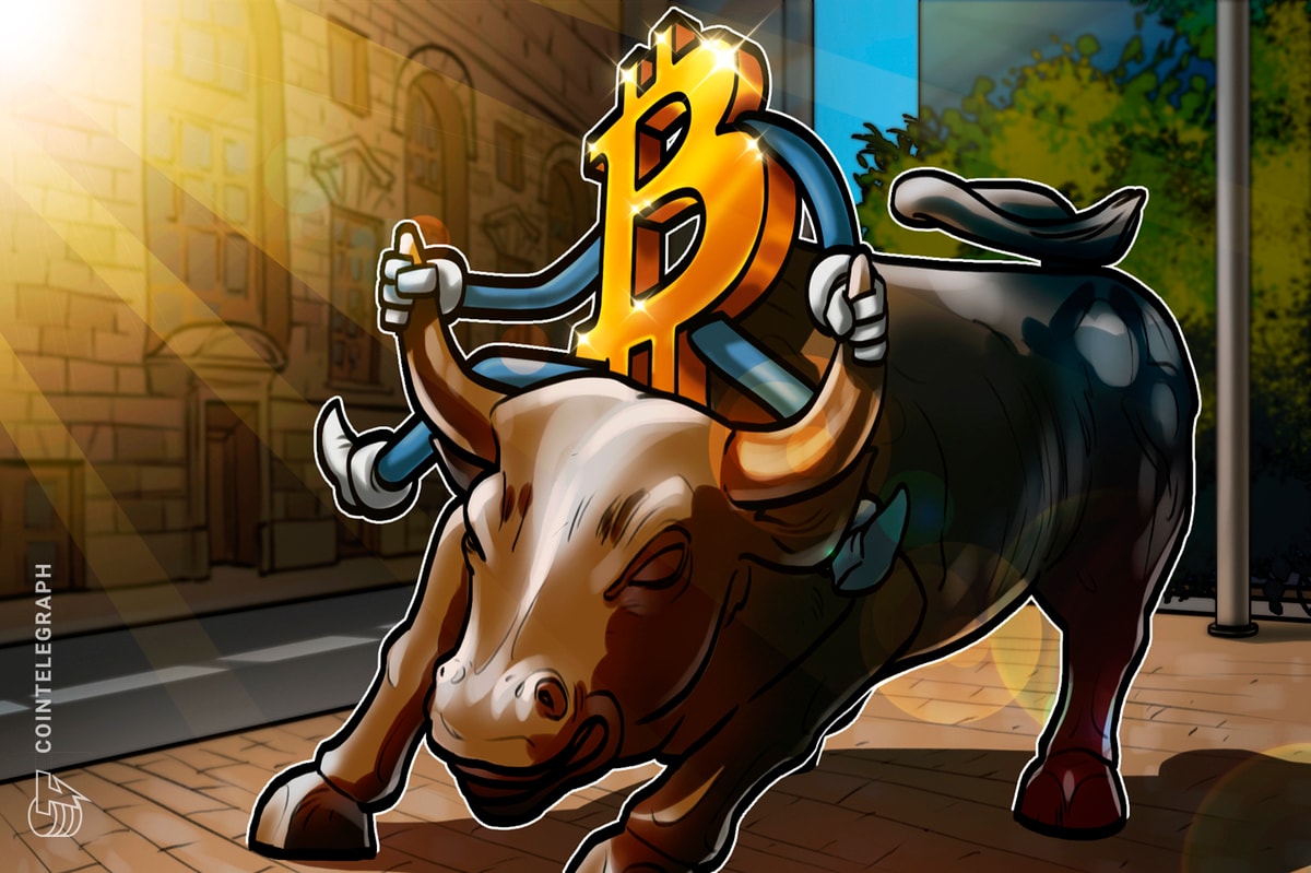 Bitcoin Price Stagnant As Long-Term Holders Sell To Institutions