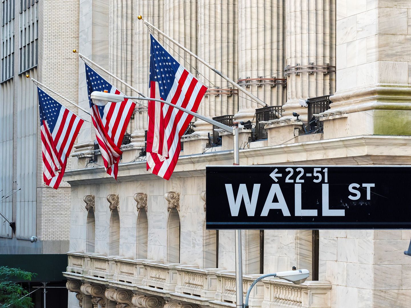 Bitcoin Just Can't Get Out of Wall Street's Grip