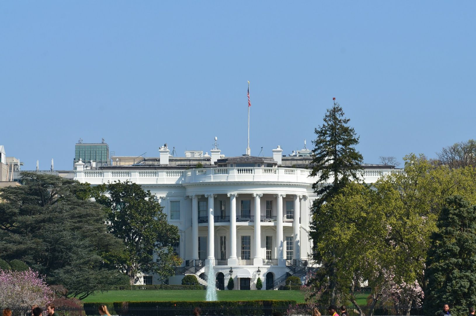 New White House Order Could Punish Banks for Dropping Customers Over Beliefs