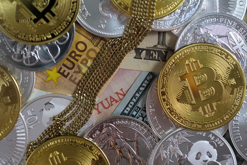 Which Is the Better Hedge Asset in 2025?