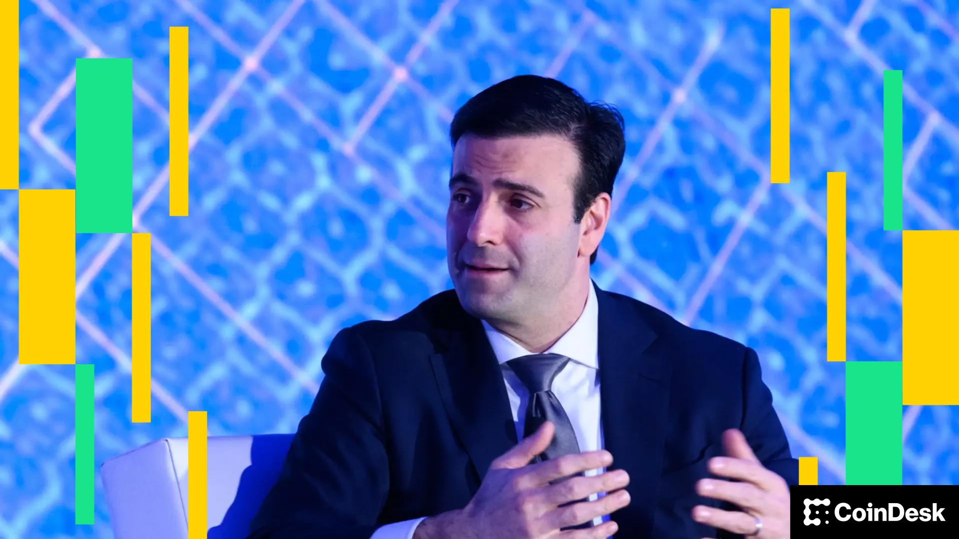 Citizens Starts Circle (CRCL) Coverage With Market Perform Rating on Stablecoin Growth, Valuation