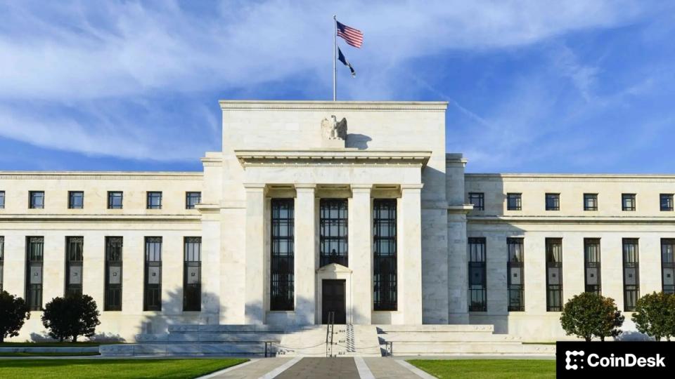 Stablecoin Inflows Rise Before Fed Rate Decision: Crypto Daybook Americas