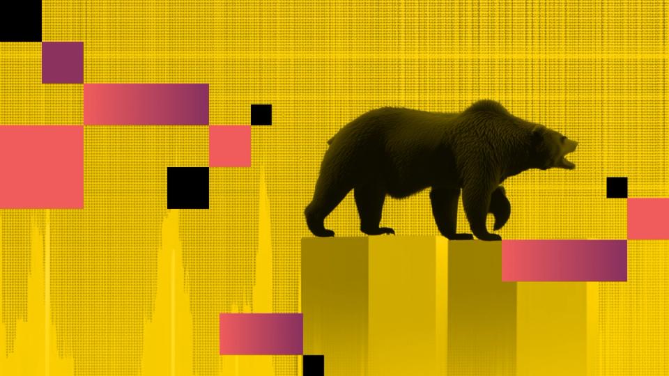 BTC, ETH Prices Under Pressure as Altcoins Reel, Futures Flash Caution: Crypto Daybook Americas