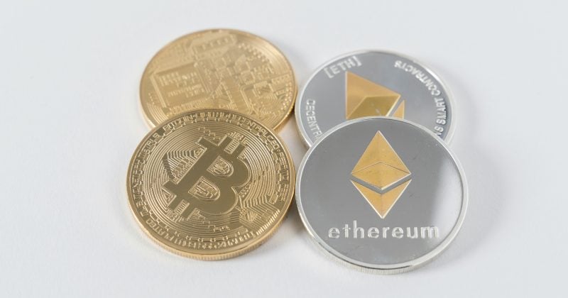 Blackrock deposits 2,043 BTC and 22,681 ETH into Coinbase