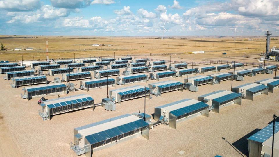 Buy the Dip in Bitcoin Miner Hut 8 (HUT), Says Benchmark's Mark Palmer